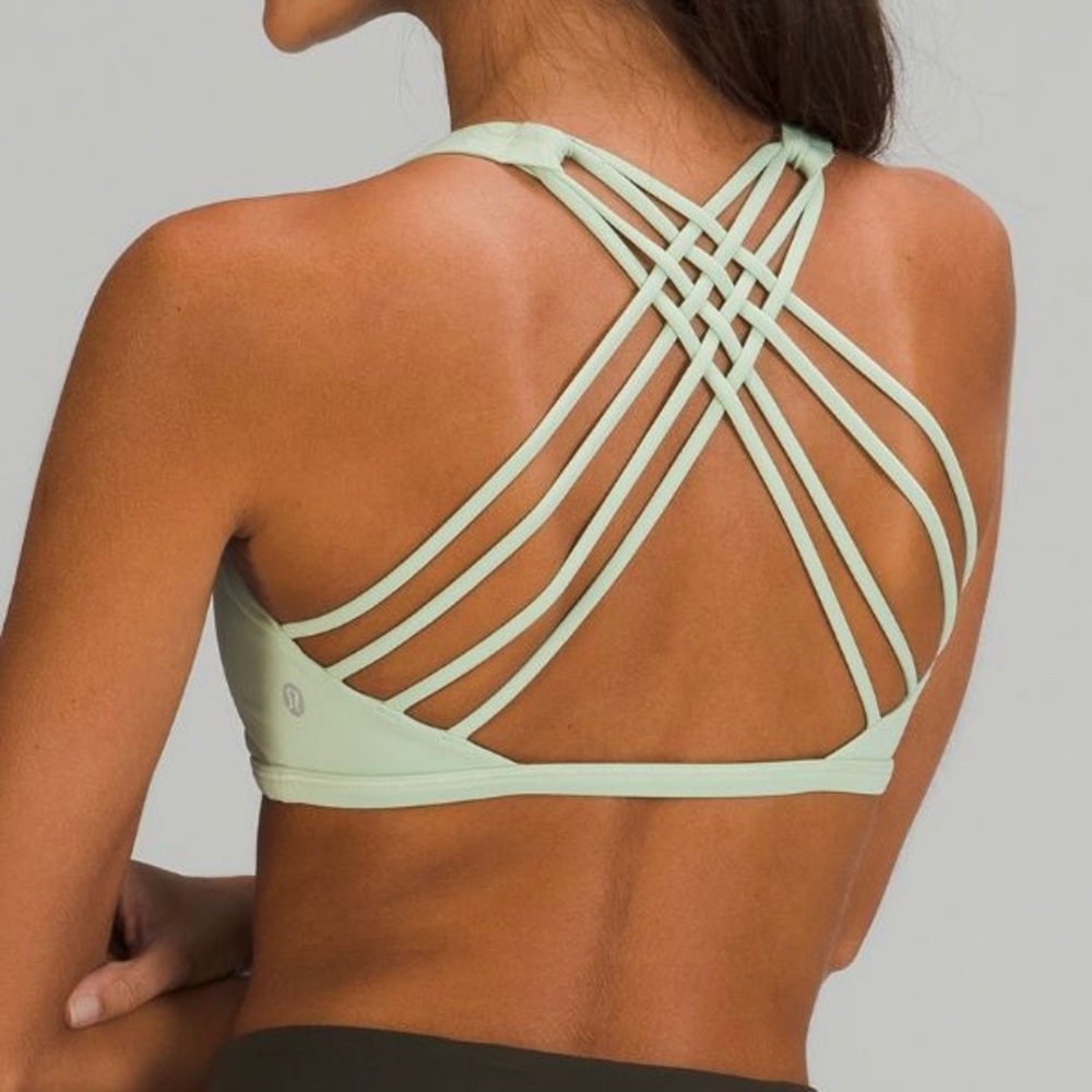 Lululemon Free to Be Bra
